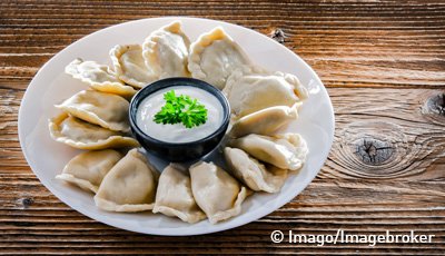 Pierogi auf einem Teller